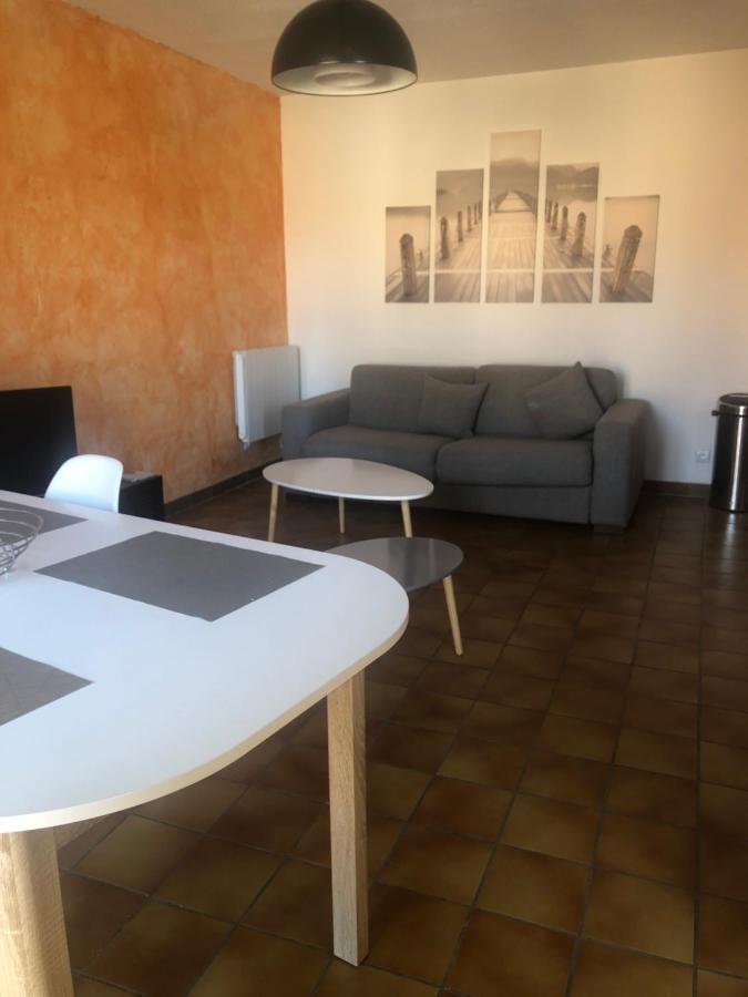 Appartement 4 Personnes Vue Mer Carqueiranne Exterior photo